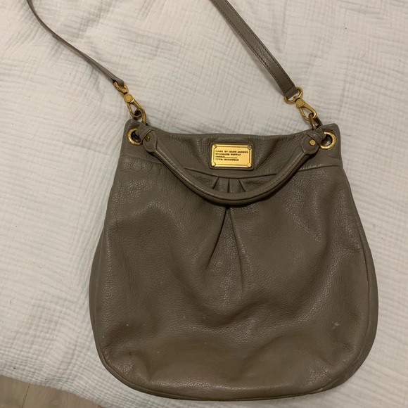 Marc Jacob’s Hillier Hobo Bag - Picture 2 of 6